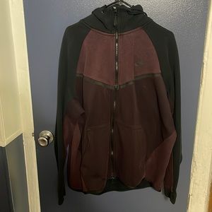 Nike tech suit pants included